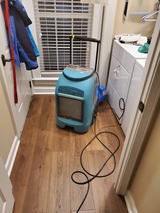 Commercial dehumidifier deployed for Flood Damage Cleanup in Kendale Lakes